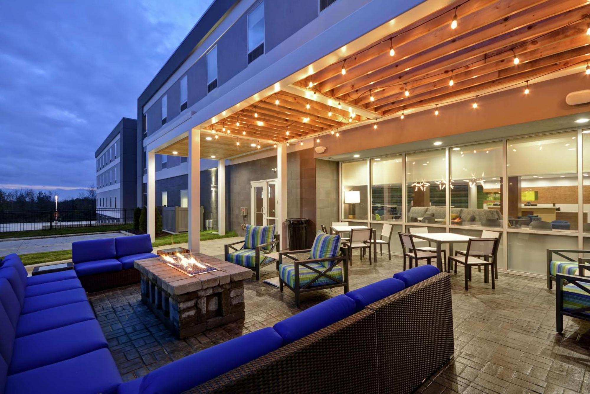 Home2 Suites By Hilton Grand Rapids North Walker Exterior photo