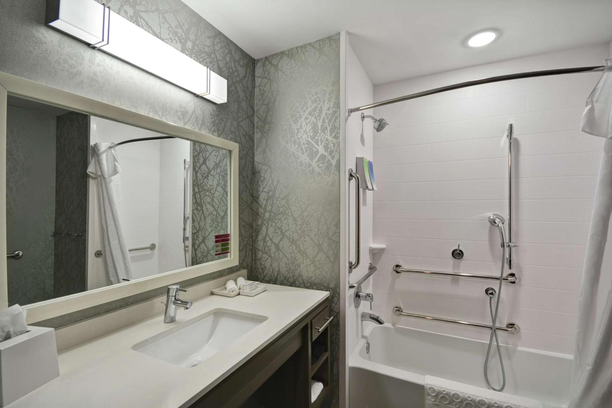 Home2 Suites By Hilton Grand Rapids North Walker Exterior photo